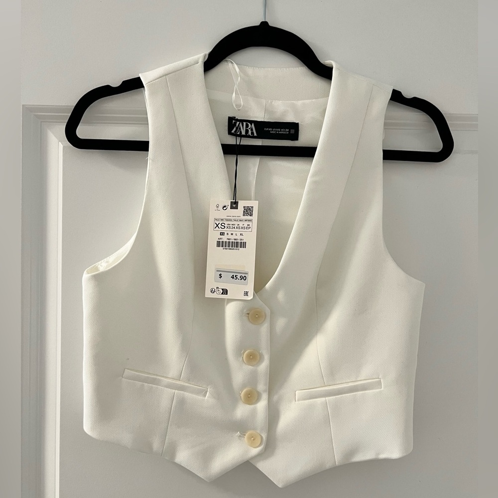 Zara women’s white cropped button vest NWT XS - Picture 2 of 3